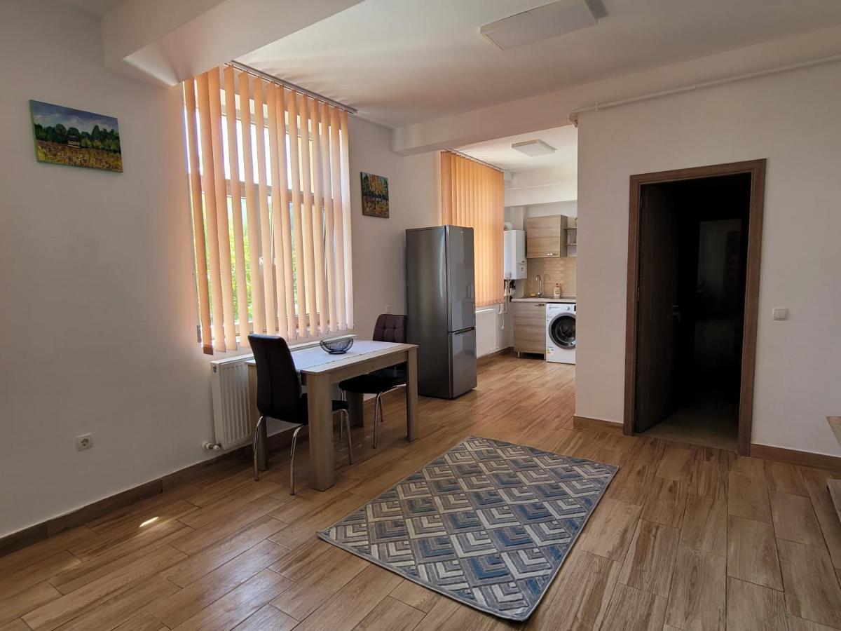 Apartamente Livada Râmnicu Vâlcea Exteriör bild