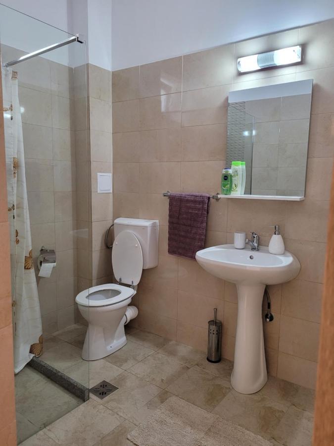 Apartamente Livada Râmnicu Vâlcea Exteriör bild